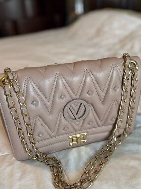 Valentino Garavani Quilted Leather Shoulder Bag - beige pink